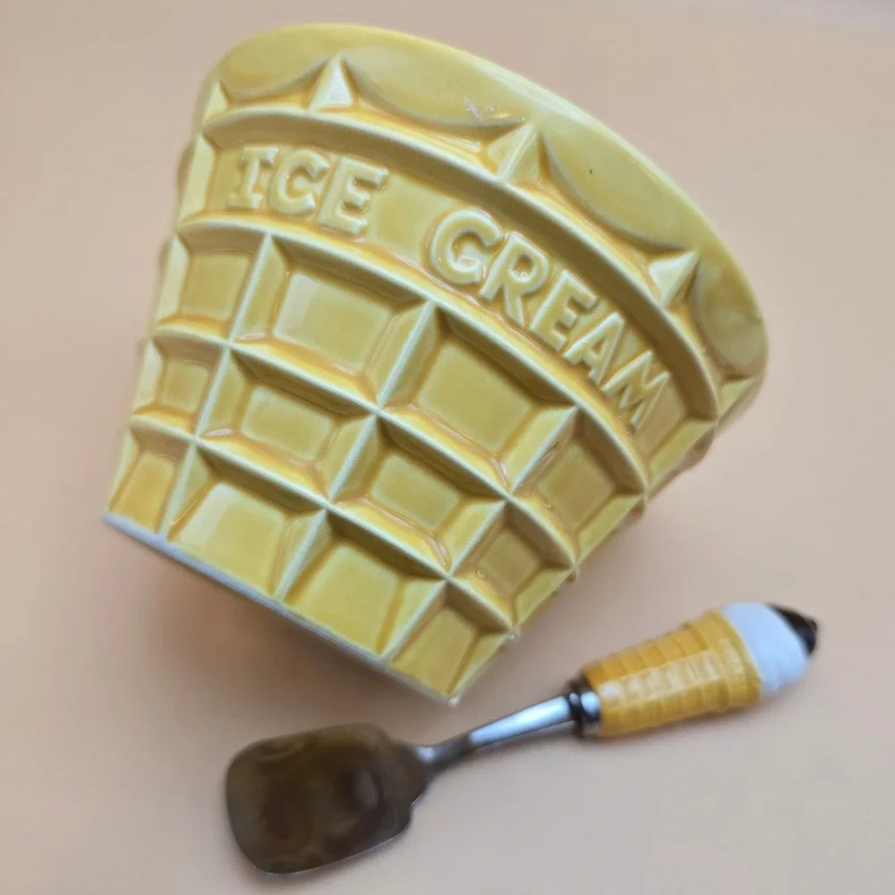 Vintage 1986 FTD Waffle Cone Ice Cream Bowl and Spoon Set Made in Japan Yellow